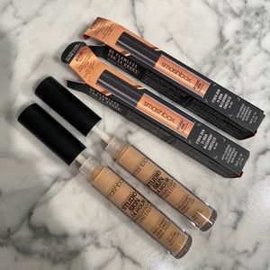 2 Smashbox Studio Skin Concealer in Medium